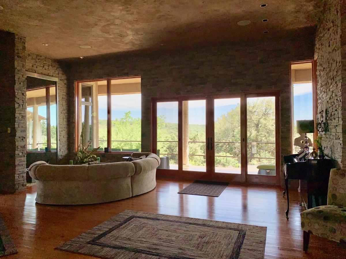 Scenic Hill Country Retreat - Rhino Ranch Villa New Braunfels Kültér fotó