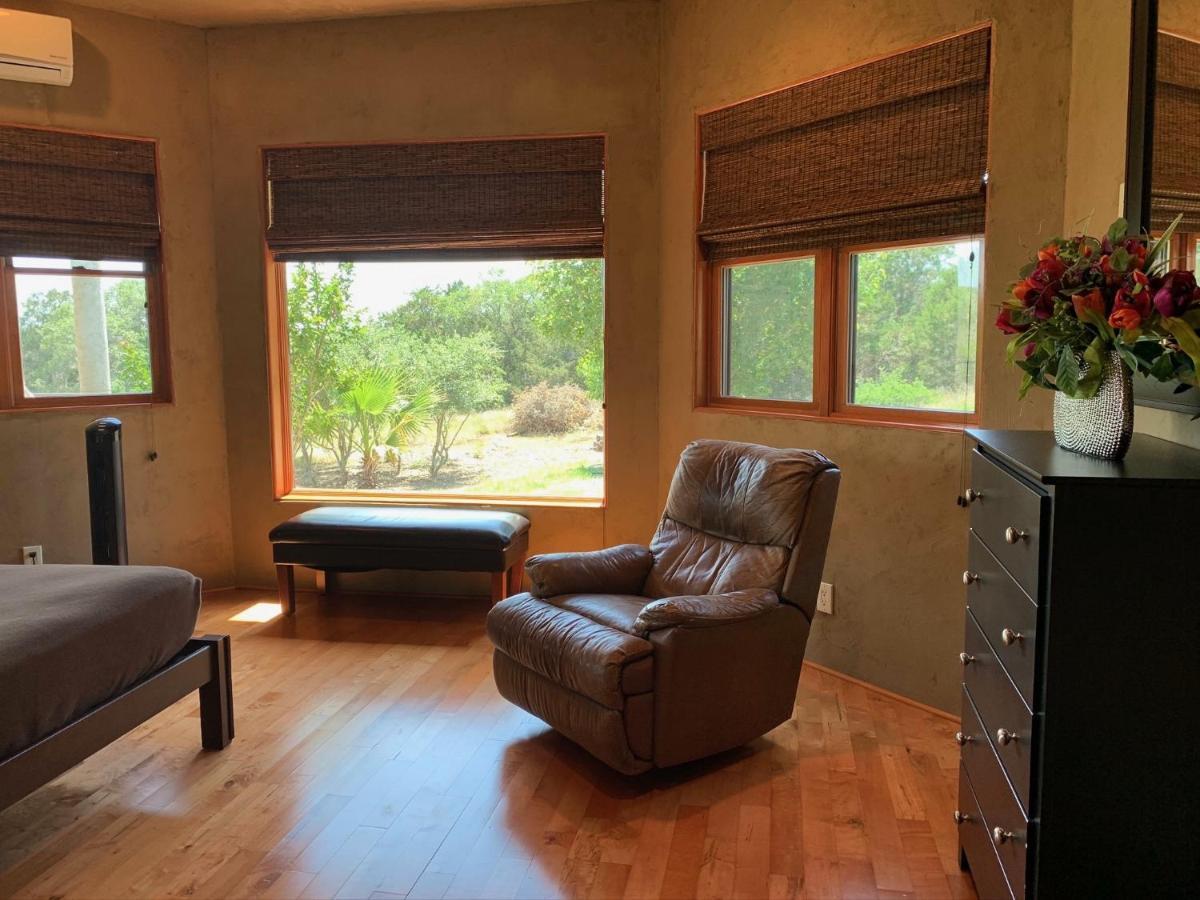 Scenic Hill Country Retreat - Rhino Ranch Villa New Braunfels Kültér fotó
